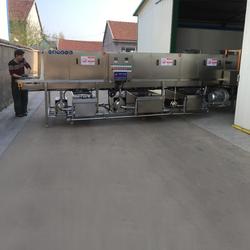 山东烤盘批发与供应 优质烤盘厂家推荐及友邦托盘清洗机应用解析